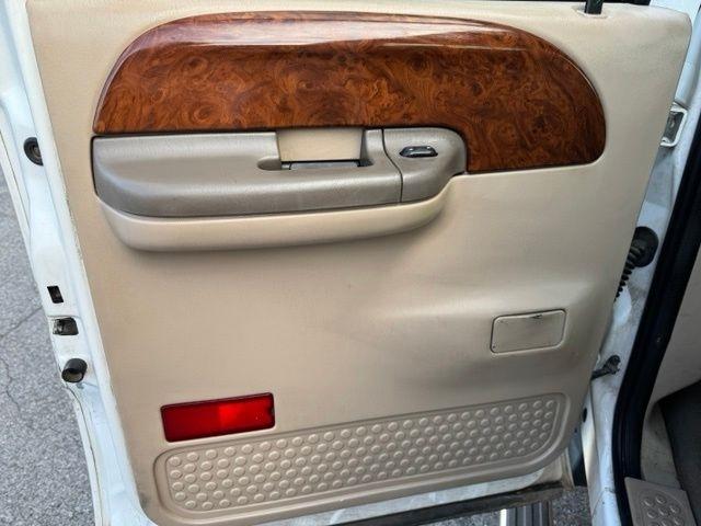 Ford Super Duty F-250 Crew Cab 156" Lariat 4WD 2004