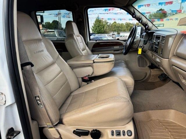 Ford Super Duty F-250 Crew Cab 156" Lariat 4WD 2004