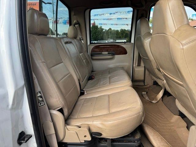 Ford Super Duty F-250 Crew Cab 156" Lariat 4WD 2004