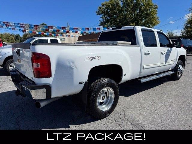 Chevrolet Silverado 3500HD 4WD Crew Cab 167.7" LTZ 2012