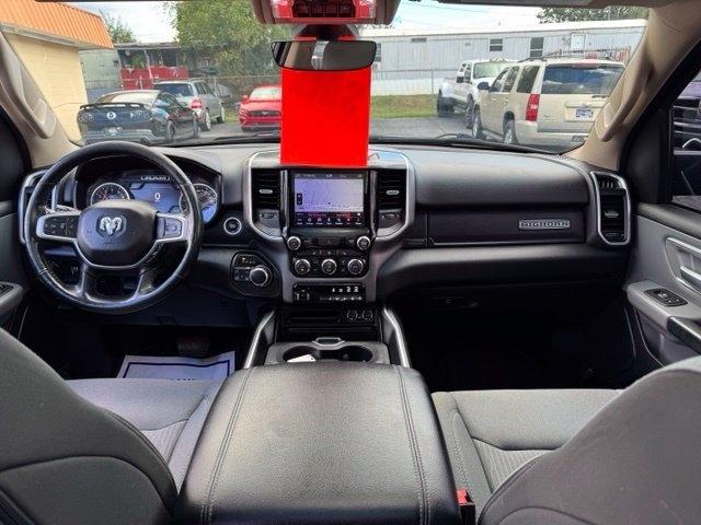 RAM 1500 Big Horn 4x4 Crew Cab 5'7" Box 2020