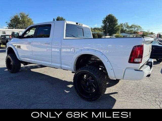 RAM 2500 Laramie 4x4 Mega Cab 6'4" Box 2018