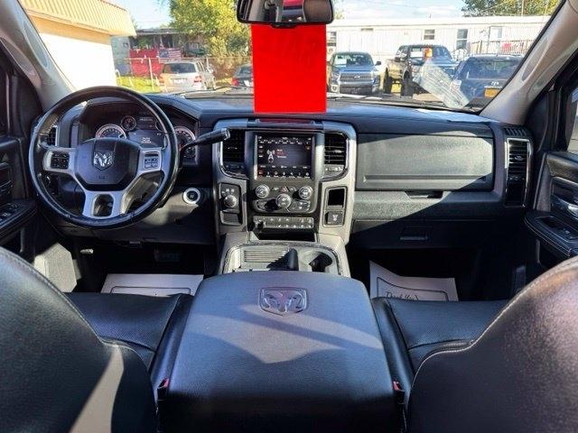 RAM 2500 Laramie 4x4 Mega Cab 6'4" Box 2018