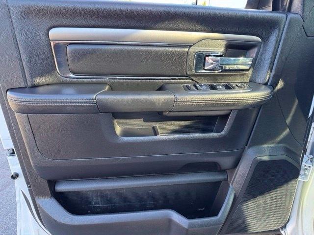RAM 2500 Laramie 4x4 Mega Cab 6'4" Box 2018