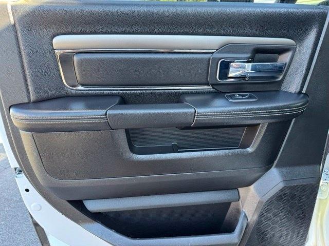 RAM 2500 Laramie 4x4 Mega Cab 6'4" Box 2018