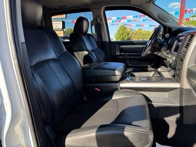 RAM 2500 Laramie 4x4 Mega Cab 6'4" Box 2018