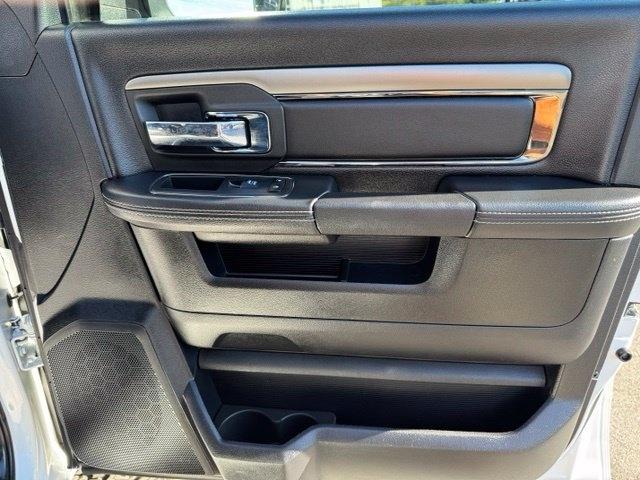 RAM 2500 Laramie 4x4 Mega Cab 6'4" Box 2018
