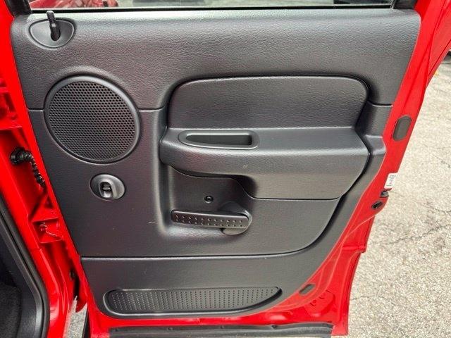 Dodge Ram 3500 4dr Quad Cab 160" WB DRW SLT 4WD 2004