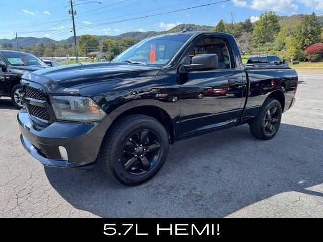 RAM 1500 4WD Reg Cab 120.5" Express 2015