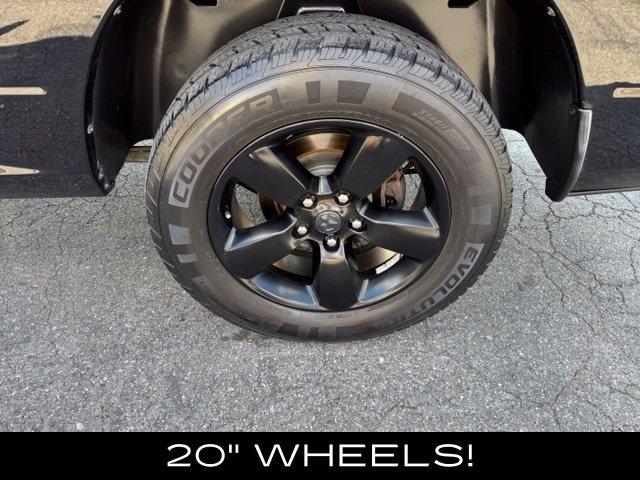 RAM 1500 4WD Reg Cab 120.5" Express 2015