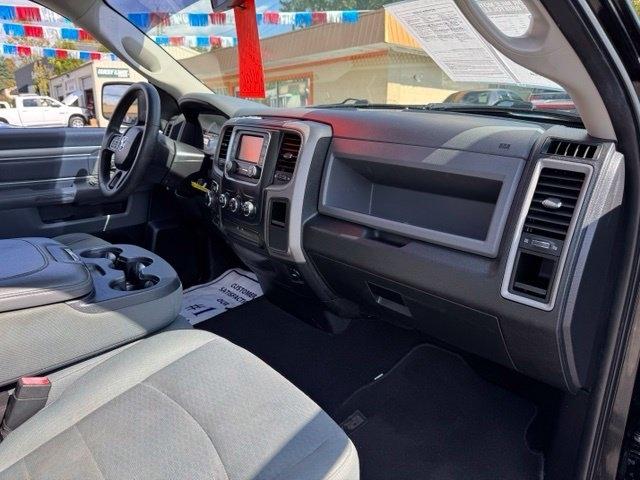 RAM 1500 4WD Reg Cab 120.5" Express 2015