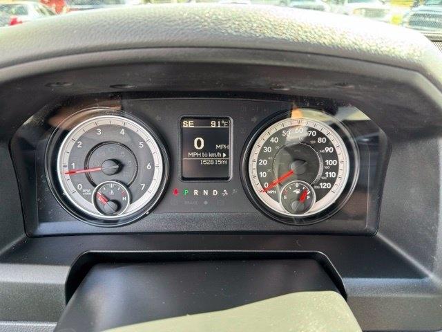 RAM 1500 4WD Reg Cab 120.5" Express 2015