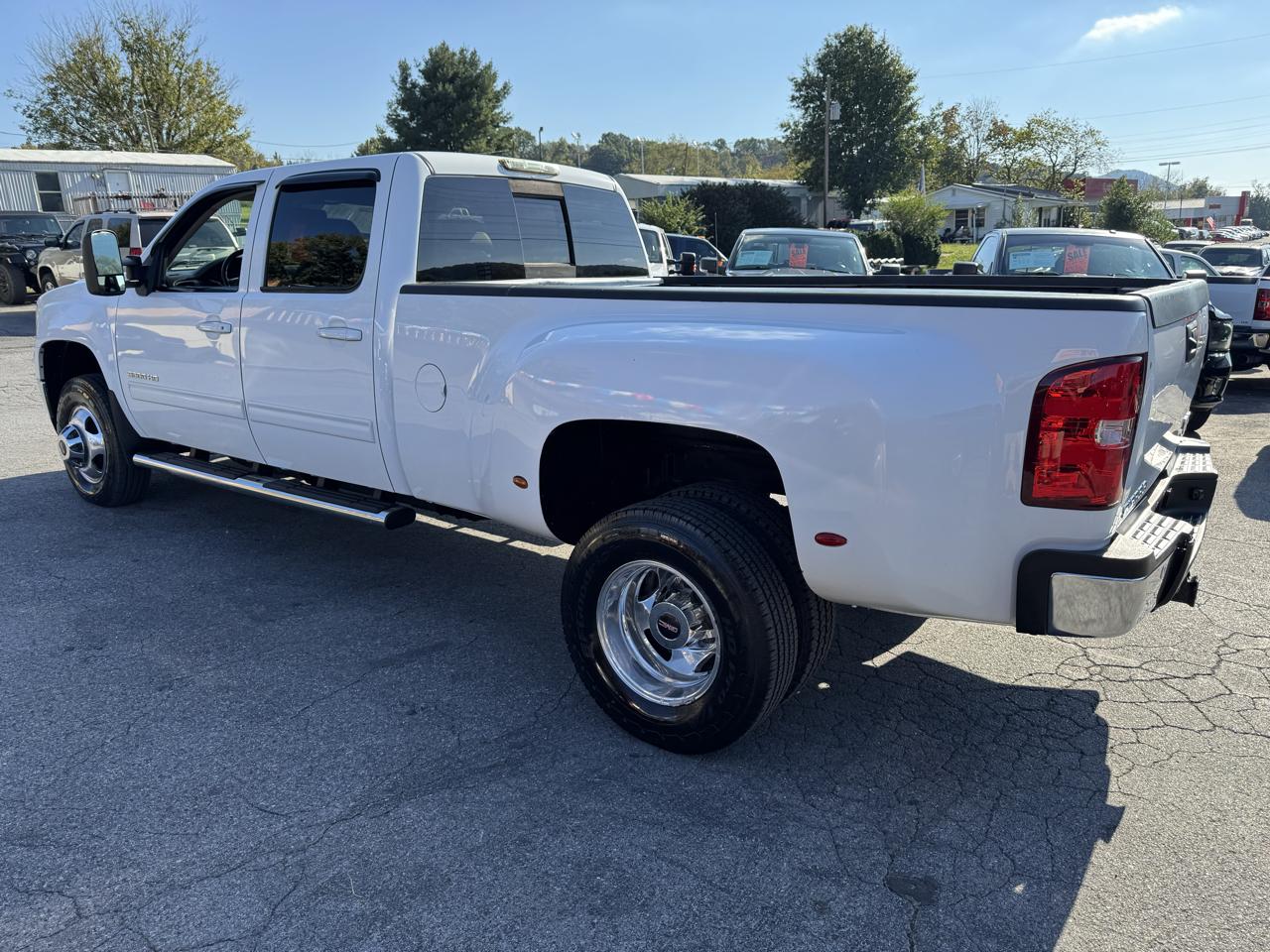 GMC Sierra 3500HD 4WD Crew Cab 167.7" SLT 2012