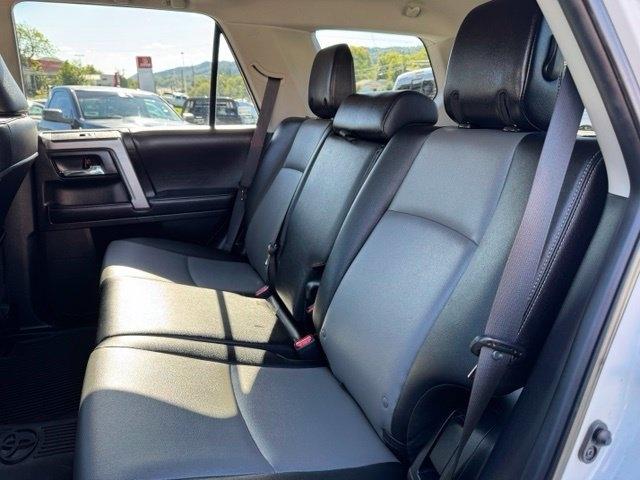 Toyota 4Runner 4WD 4dr V6 SR5 Premium (Natl) 2016