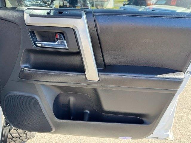 Toyota 4Runner 4WD 4dr V6 SR5 Premium (Natl) 2016