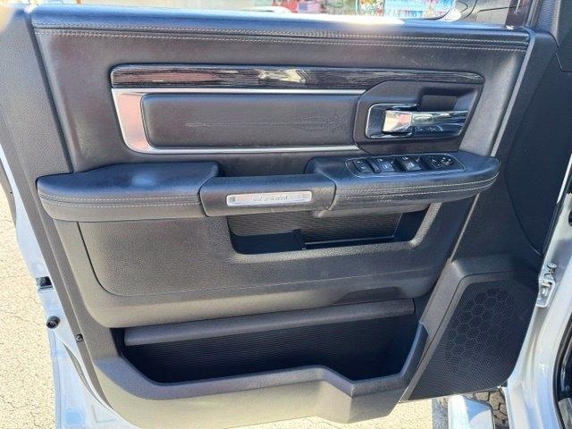 RAM 2500 4WD Crew Cab 149" Longhorn Limited 2016