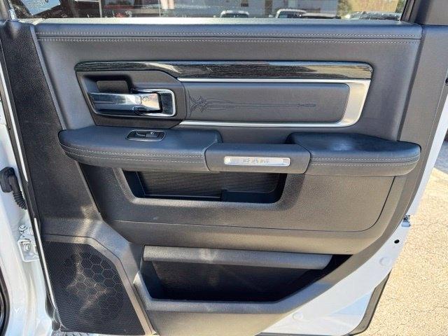 RAM 2500 4WD Crew Cab 149" Longhorn Limited 2016