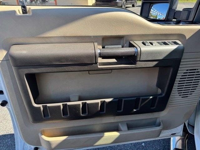Ford Super Duty F-250 SRW 4WD Crew Cab 156" Lariat 2011