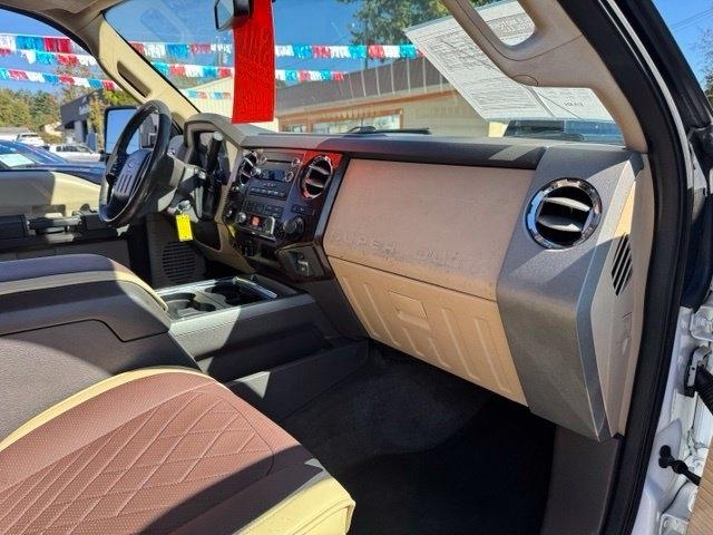 Ford Super Duty F-250 SRW 4WD Crew Cab 156" Lariat 2011