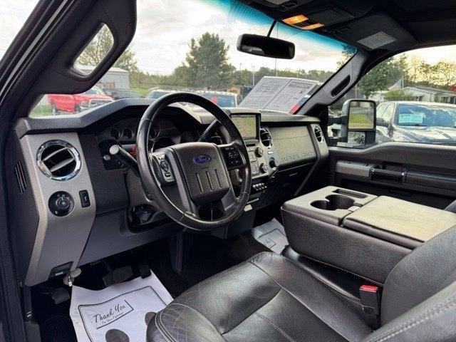 Ford Super Duty F-450 DRW Lariat 4WD Crew Cab 8' Box 2014