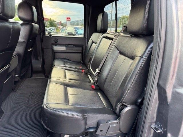 Ford Super Duty F-450 DRW Lariat 4WD Crew Cab 8' Box 2014