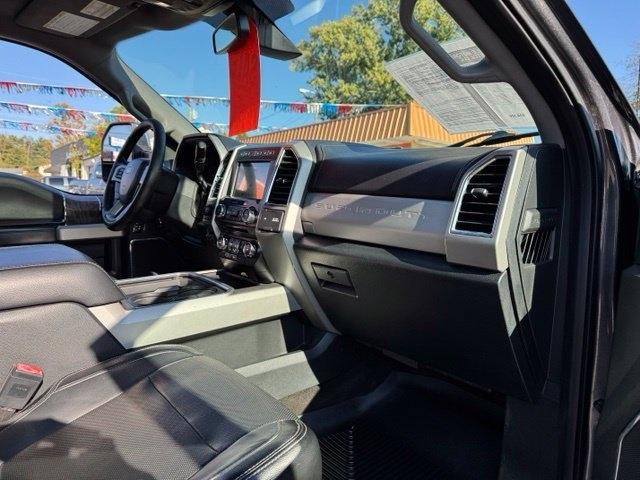 Ford Super Duty F-350 SRW Lariat 4WD Crew Cab 6.75' Box 2018