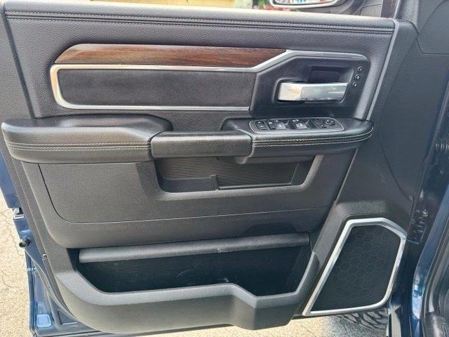 RAM 2500 Laramie 4x4 Crew Cab 6'4" Box 2022
