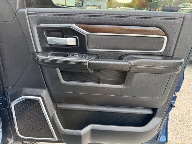 RAM 2500 Laramie 4x4 Crew Cab 6'4" Box 2022