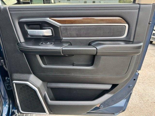 RAM 2500 Laramie 4x4 Crew Cab 6'4" Box 2022