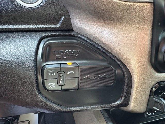 RAM 2500 Laramie 4x4 Crew Cab 6'4" Box 2022