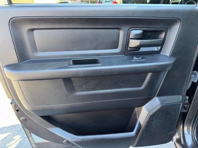 RAM 2500 Tradesman 4x4 Crew Cab 6'4" Box 2018
