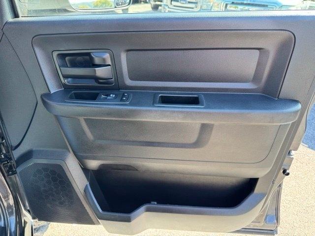 RAM 2500 Tradesman 4x4 Crew Cab 6'4" Box 2018