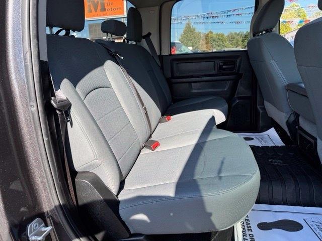 RAM 2500 Tradesman 4x4 Crew Cab 6'4" Box 2018