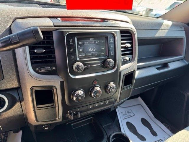 RAM 2500 Tradesman 4x4 Crew Cab 6'4" Box 2018