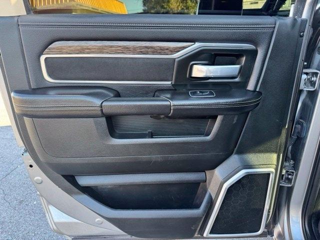 RAM 2500 Laramie 4x4 Crew Cab 6'4" Box 2020