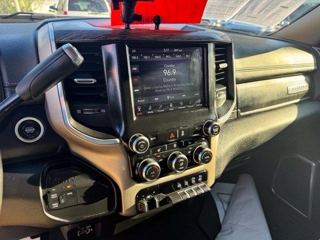RAM 2500 Laramie 4x4 Crew Cab 6'4" Box 2020