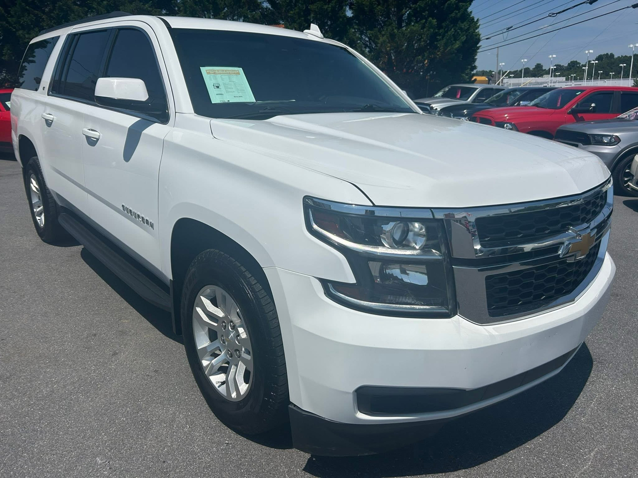 Chevrolet Suburban 4WD 4dr 1500 LT 2018