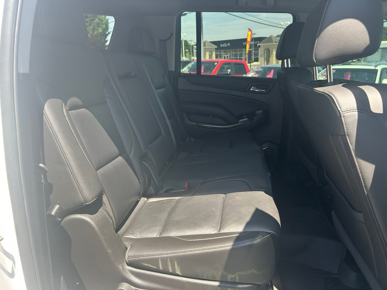 Chevrolet Suburban 4WD 4dr 1500 LT 2018