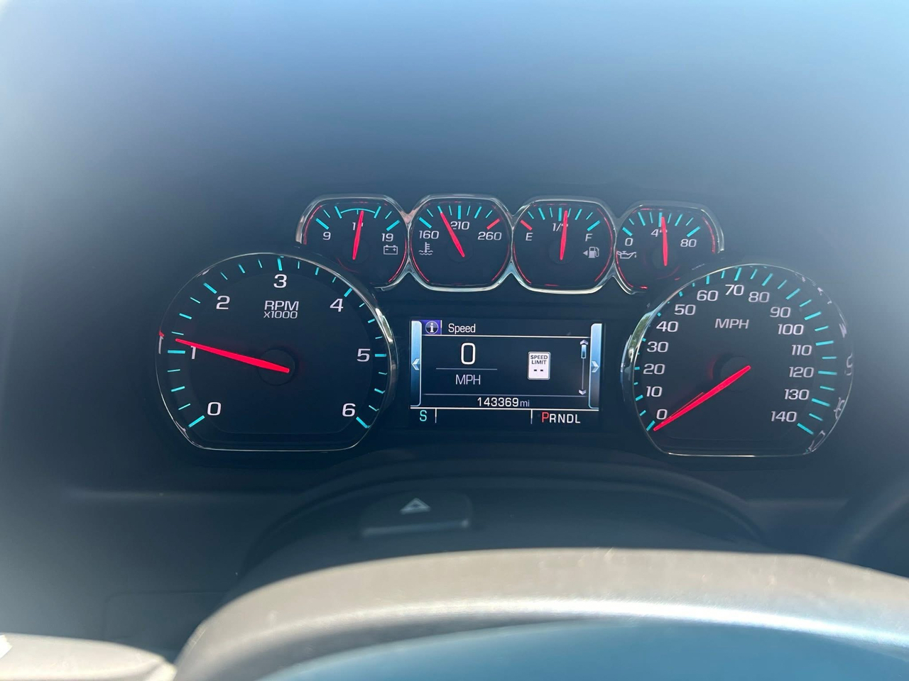 Chevrolet Suburban 4WD 4dr 1500 LT 2018