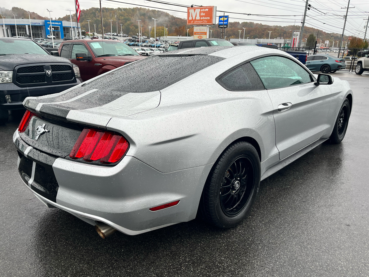 Ford Mustang 2dr Fastback V6 2015 Ford Mustang 2dr Fastback V6 2015