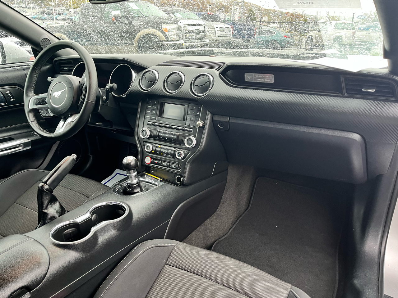 Ford Mustang 2dr Fastback V6 2015 Ford Mustang 2dr Fastback V6 2015