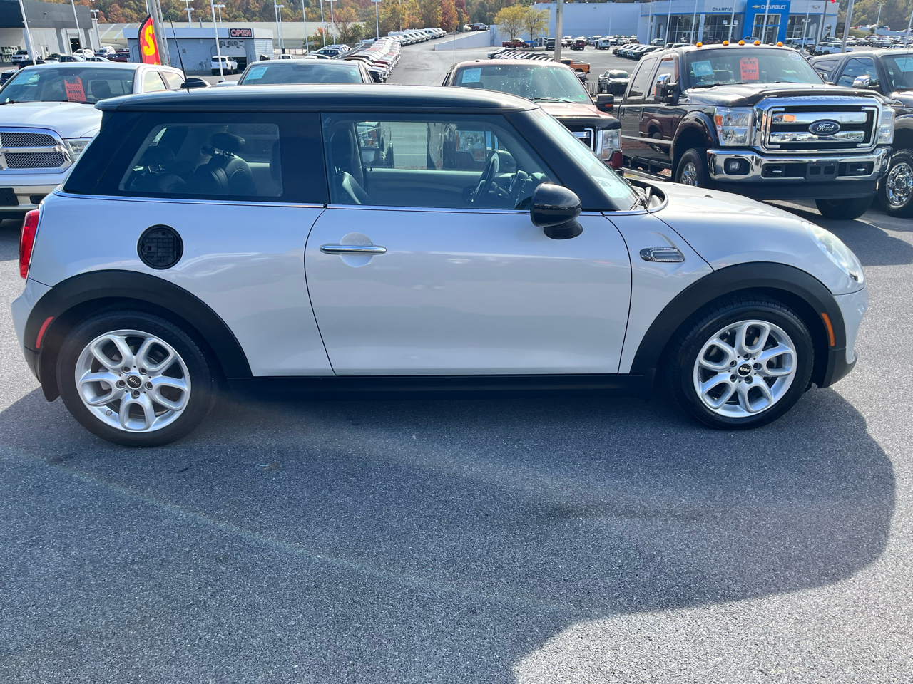 MINI Cooper Hardtop 2dr HB 2015 MINI Cooper Hardtop 2dr HB 2015