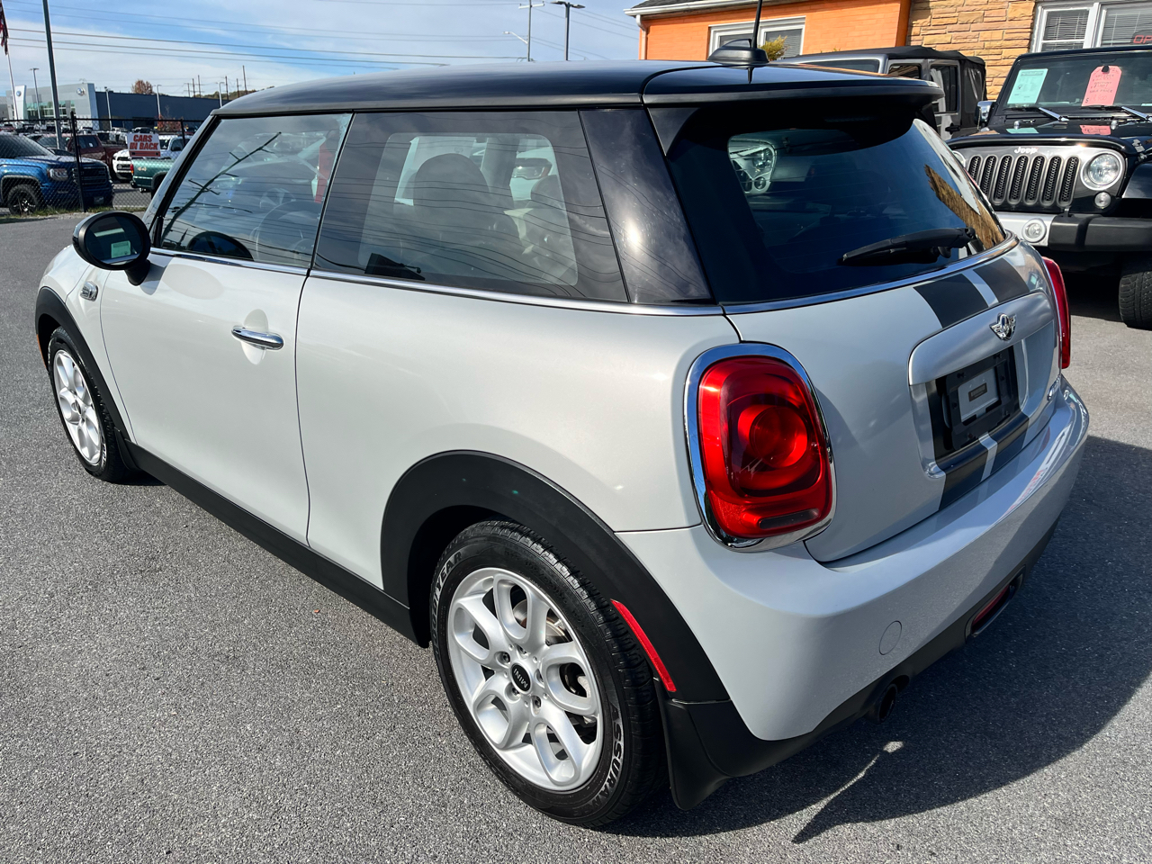 MINI Cooper Hardtop 2dr HB 2015 MINI Cooper Hardtop 2dr HB 2015