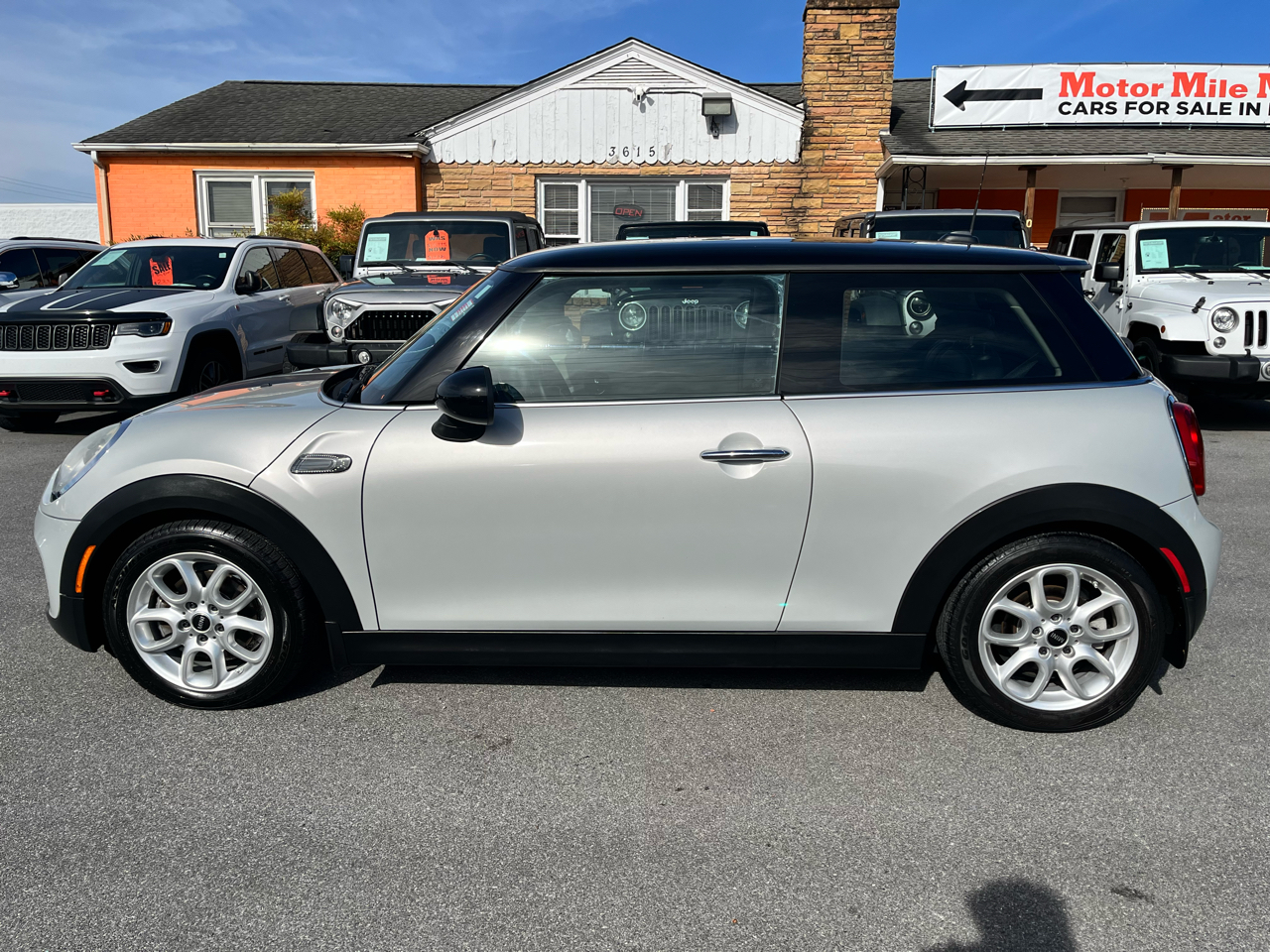 MINI Cooper Hardtop 2dr HB 2015 MINI Cooper Hardtop 2dr HB 2015