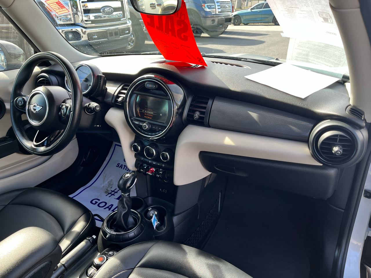 MINI Cooper Hardtop 2dr HB 2015 MINI Cooper Hardtop 2dr HB 2015