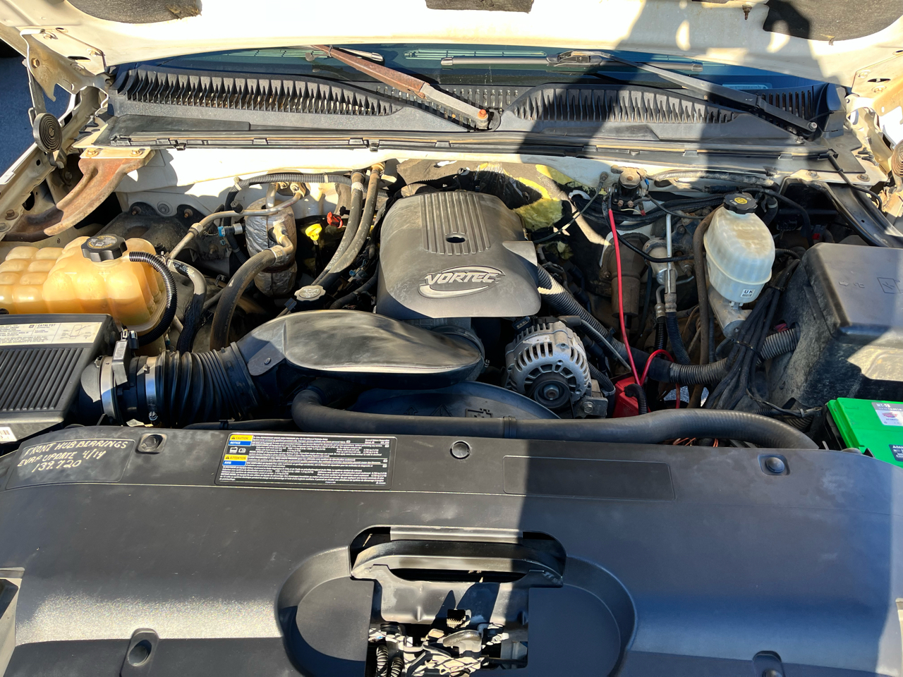 Chevrolet Silverado 2500HD Reg Cab 133" WB 4WD Work Truck 2004