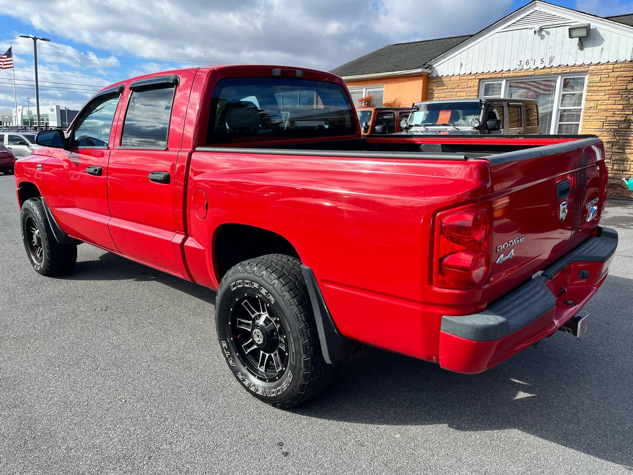 Dodge Dakota 4WD Crew Cab Bighorn/Lonestar 2011