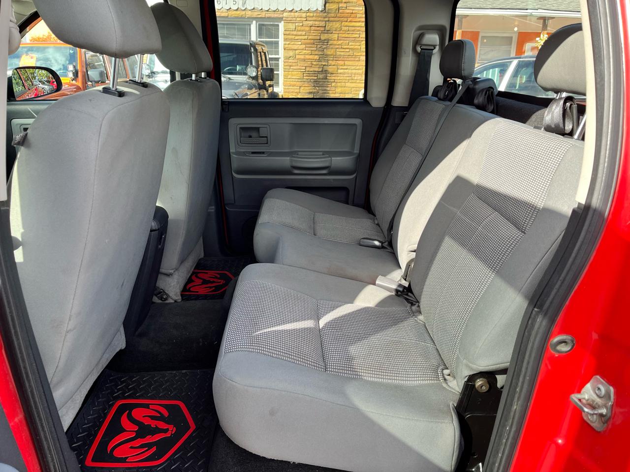 Dodge Dakota 4WD Crew Cab Bighorn/Lonestar 2011