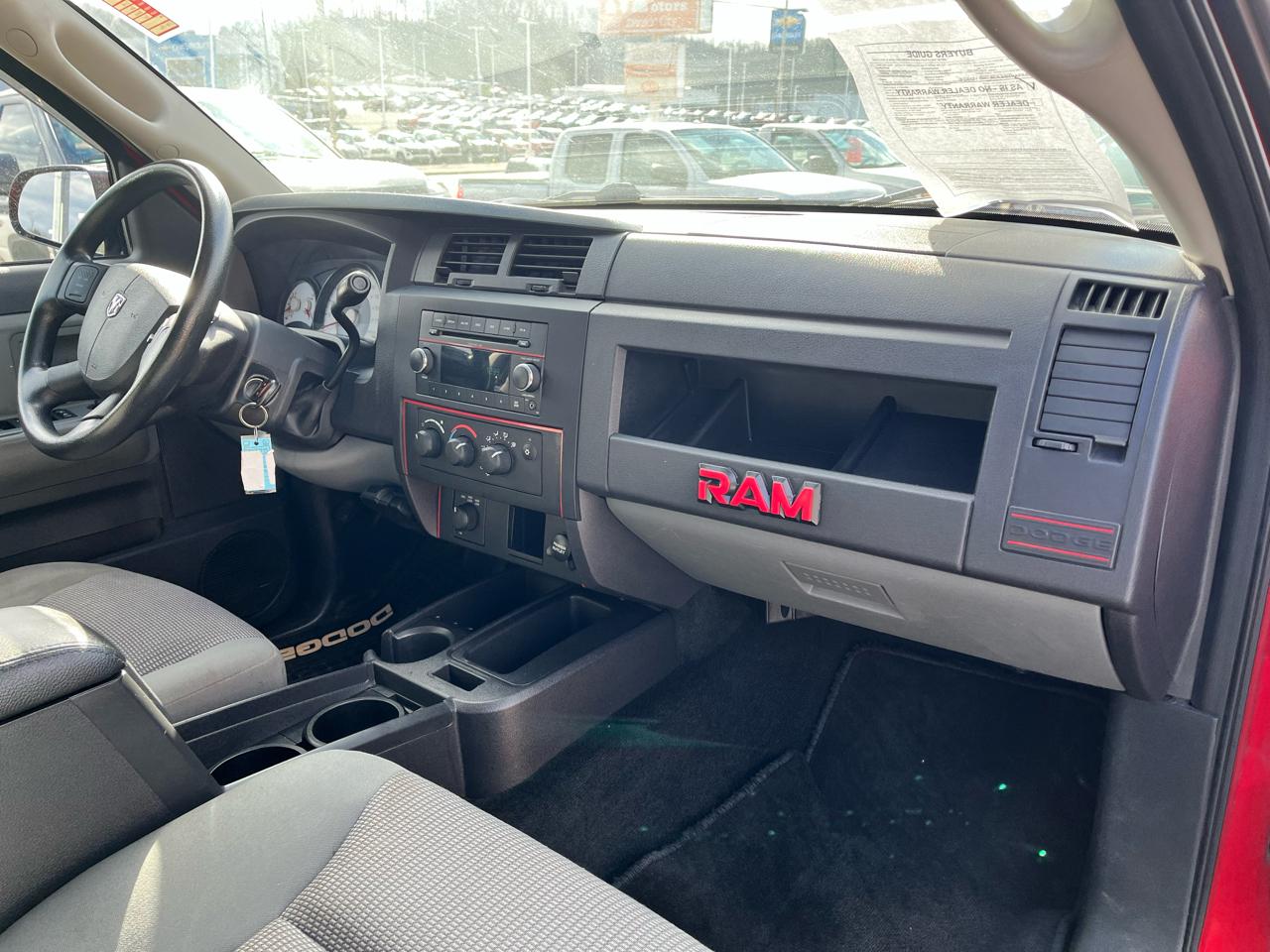 Dodge Dakota 4WD Crew Cab Bighorn/Lonestar 2011