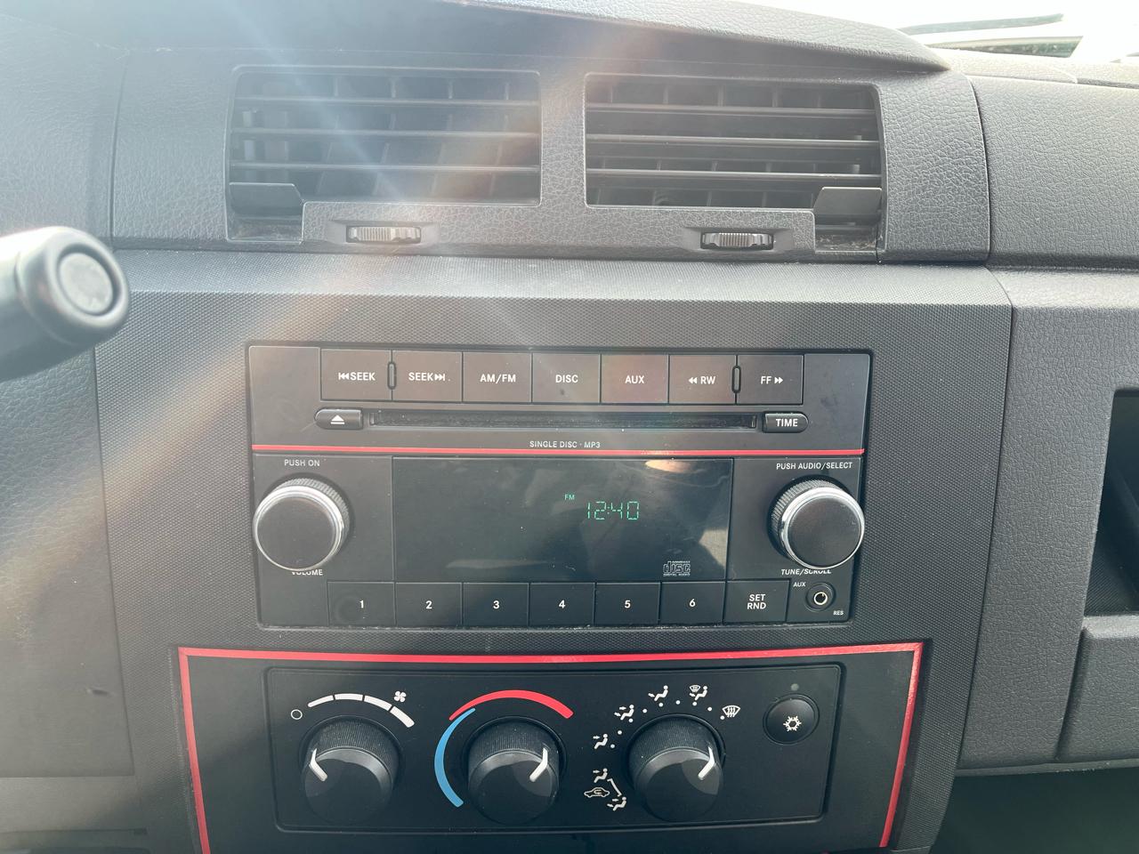 Dodge Dakota 4WD Crew Cab Bighorn/Lonestar 2011